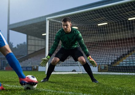 How to Save 1v1s as a Goalkeeper